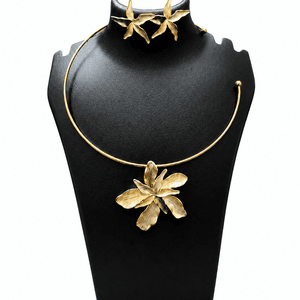 Anti tarnish hasli necklace with sleek design and elegant styling